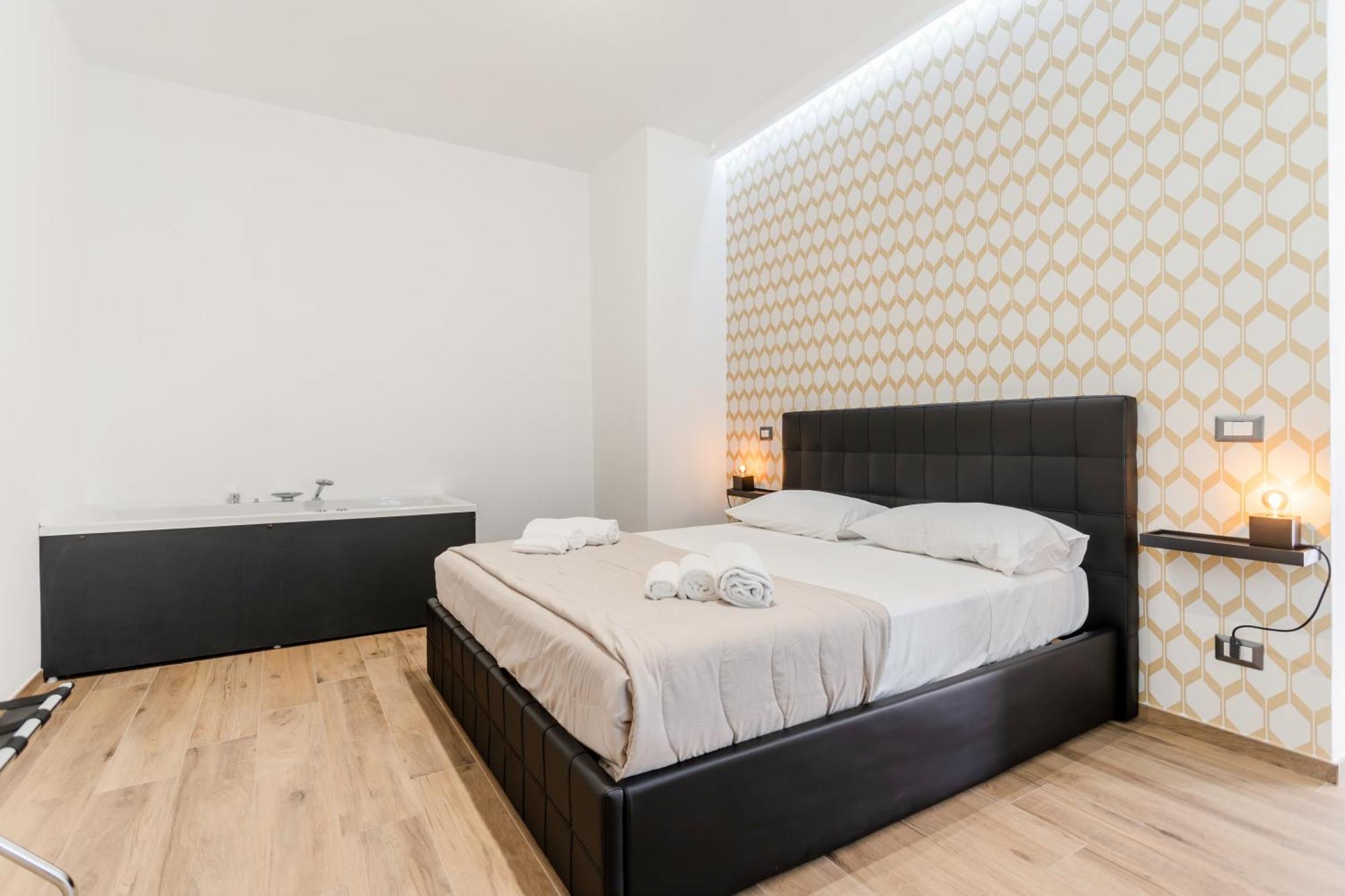 Pietramare Luxury Suites Bari Zewnętrze zdjęcie
